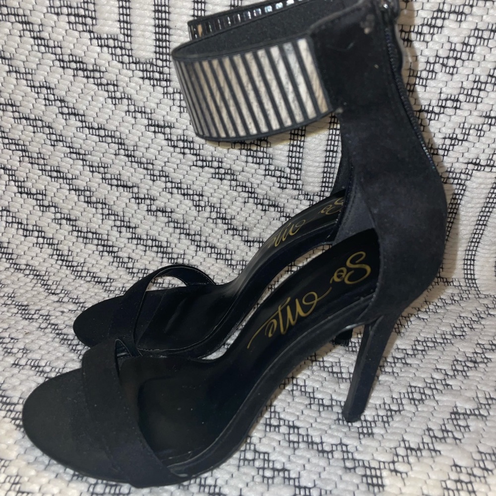 Black heels, suede
